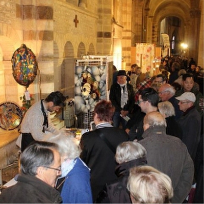 Exposition dans la cathédrale du Mans
